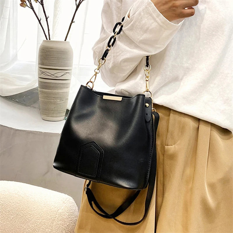 Korean Chain Women Leather Shoulder Bag Casual Women Handbags Crossbody Bag Bucket Bags For Women Designer Messenger Bags Sac